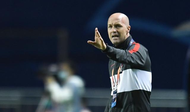 半岛体育官网-小克：纸面实力不能说明一切 首场为阿奇姆彭而战