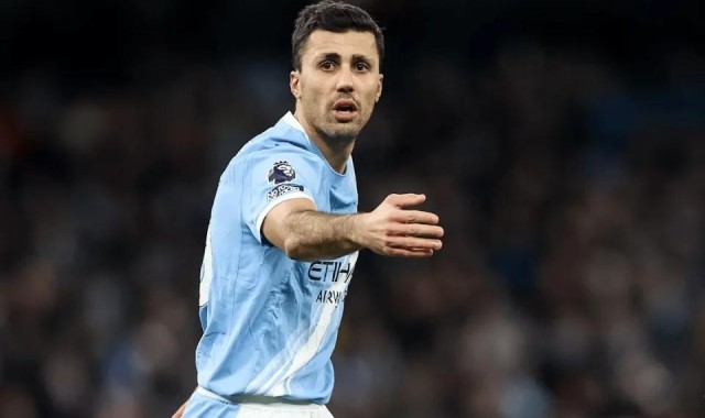 半岛体育APP-年龄偏大身价高！皇马放弃求购金球先生 关键曼城也不打算卖