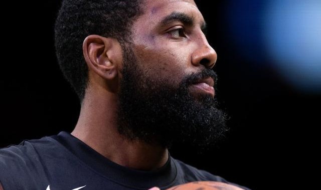 半岛体育官方网站-5场禁赛期已至仍难复出 蔡老板：欧文还有工作要做