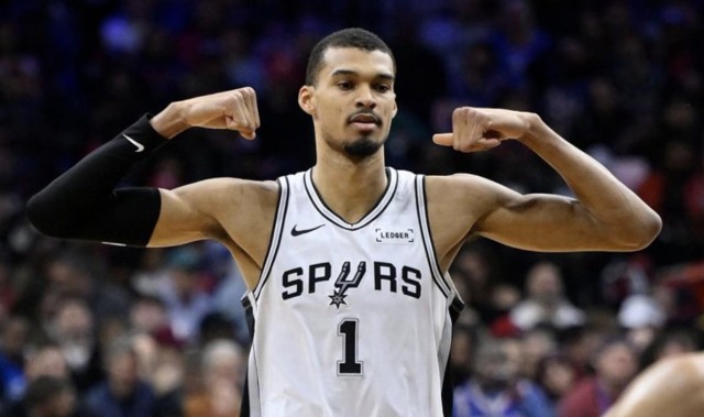 半岛体育APP-文班：当齐心协力打出团队篮球时，我们就是世界最强的球队