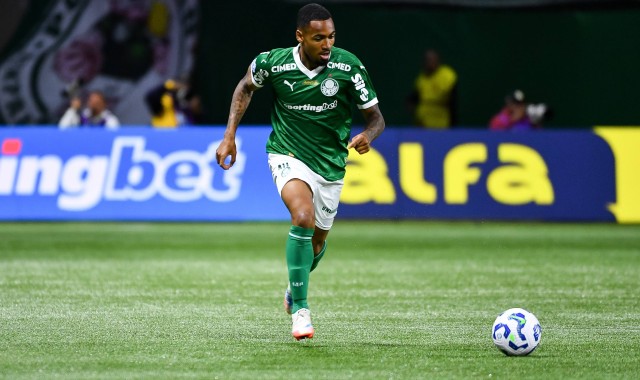 半岛体育-ESPN：那不勒斯愿意3000万欧报价帕尔梅拉斯中场阿兰