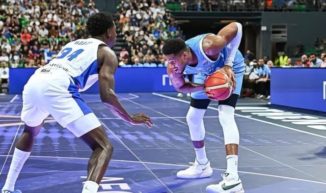 半岛体育官网-詹姆斯三队夺冠显懂球天赋，字母哥指定利拉德却难适配|吉安尼斯·安特托孔波|达米安·利拉德|达米安-利拉德|体育赛事讨论|迈阿密热火队_新浪新闻